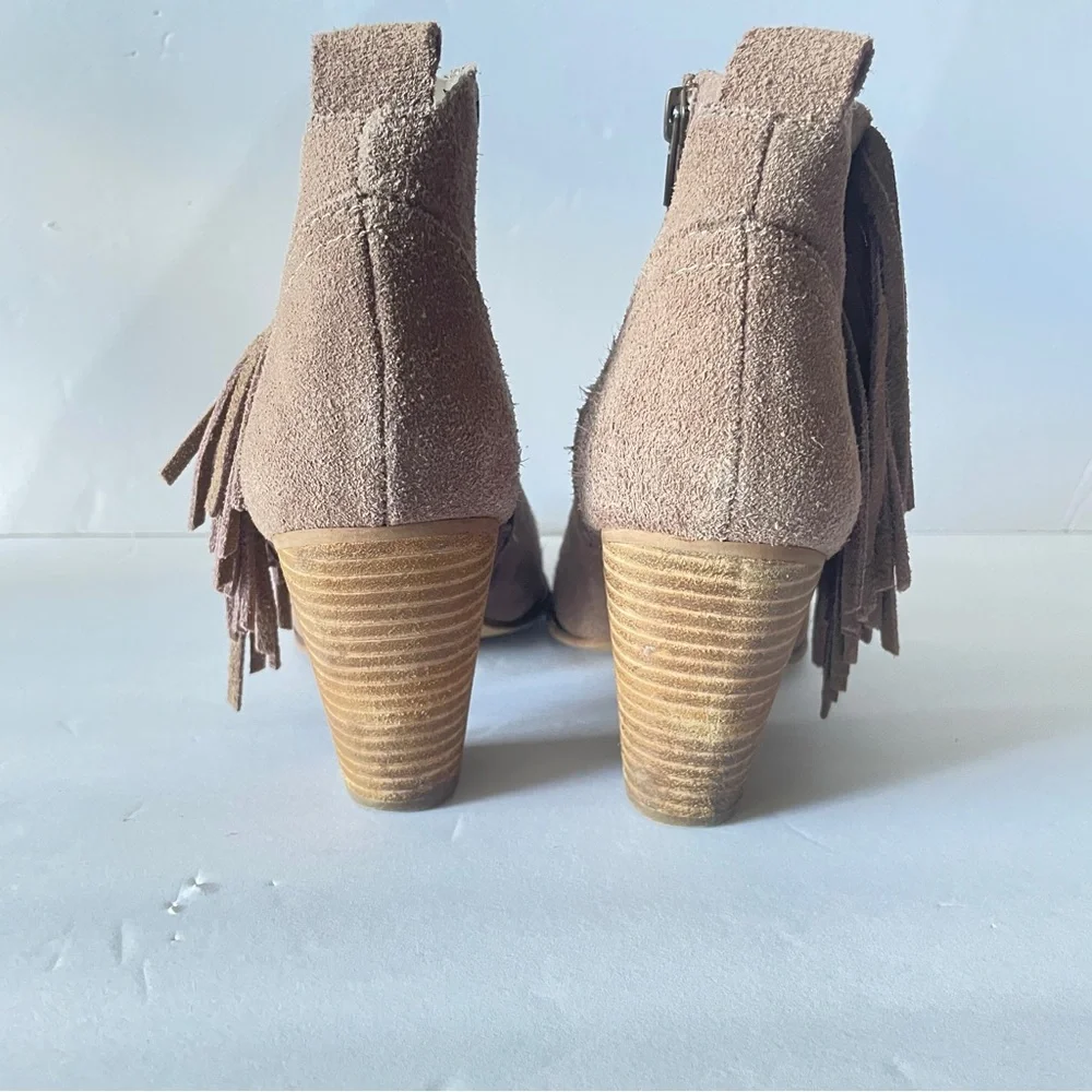 Steve Madden Tan Heeled Boots Fringe Western Poncho Style Suede Cowboy 7.5 M